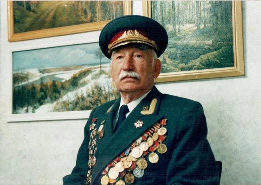 Едренников Иван Иванович.